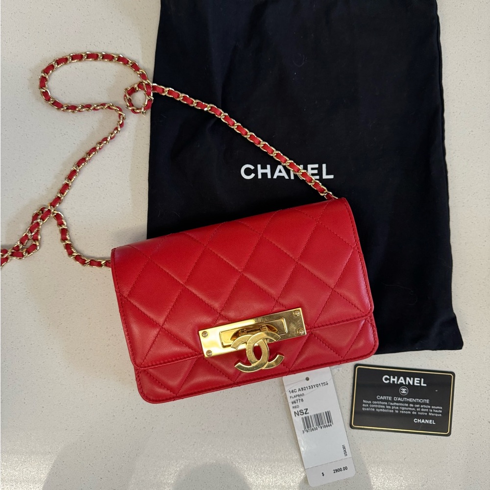 CHANEL golden class wallet on chain red lambskin with gold hardware